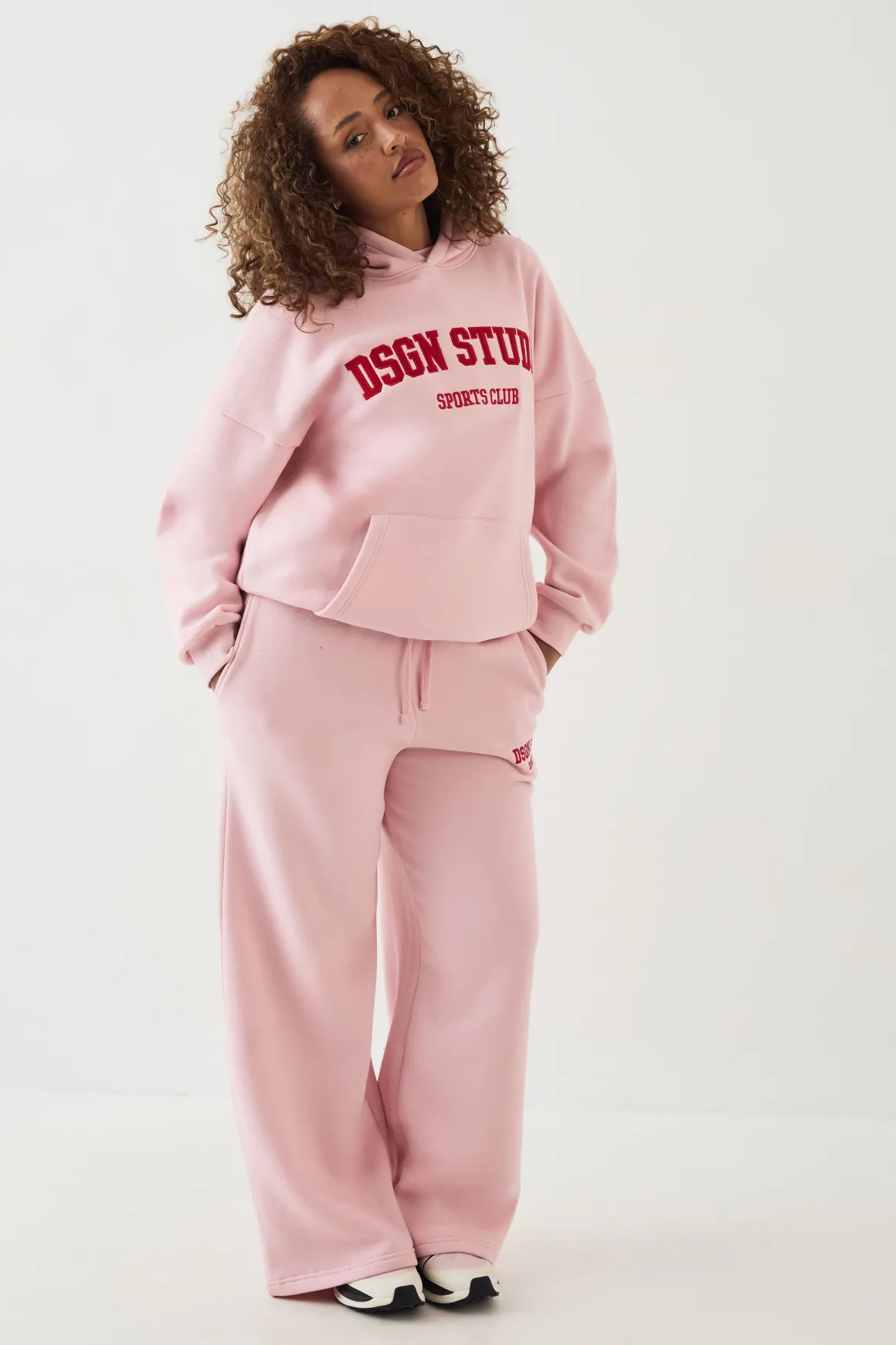 Sweat à Casynthétiqueche Oversized Appliqué DSGN Studio