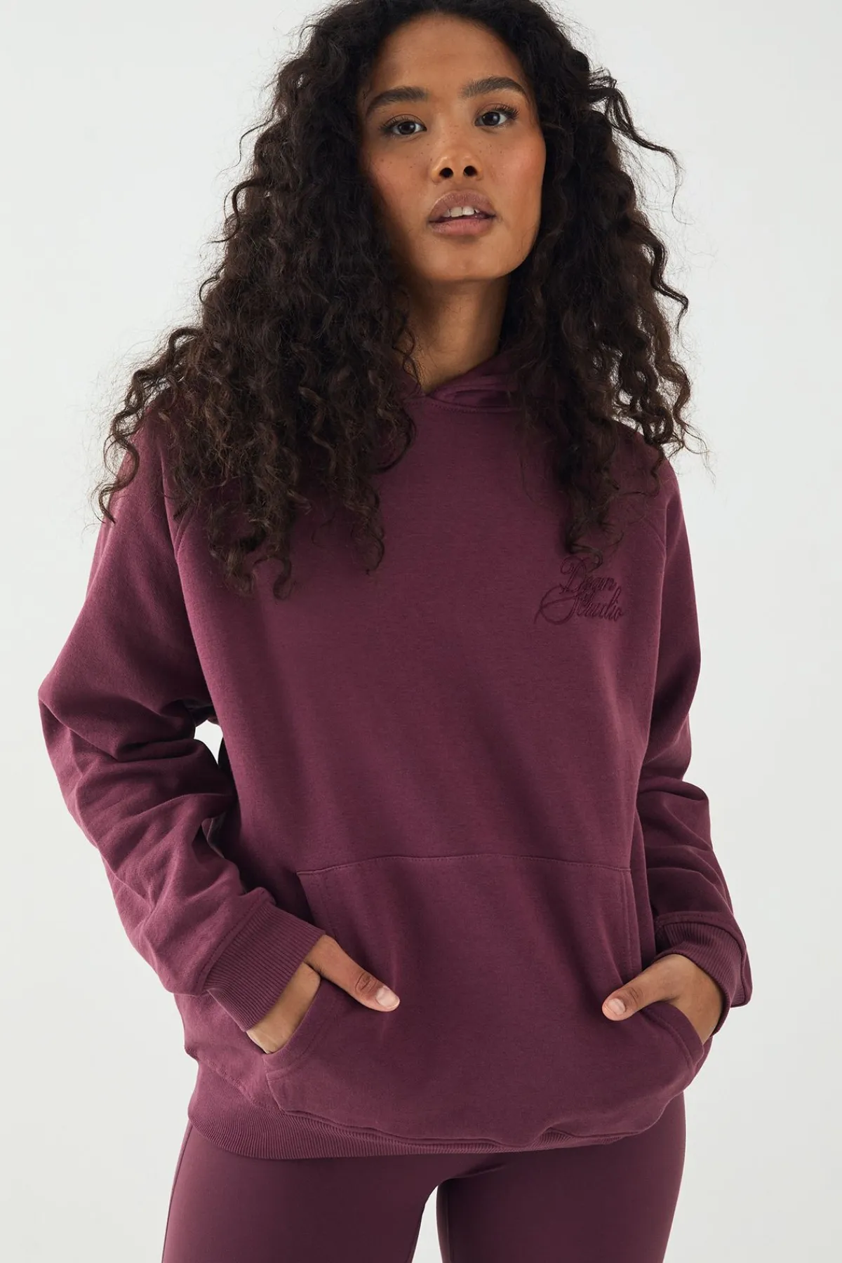 DSGN Studio Sweat à Casynthétiqueche Oversize Contrast Script<Femme Sweats À Capuche Et Sweats|Dsgn Studio