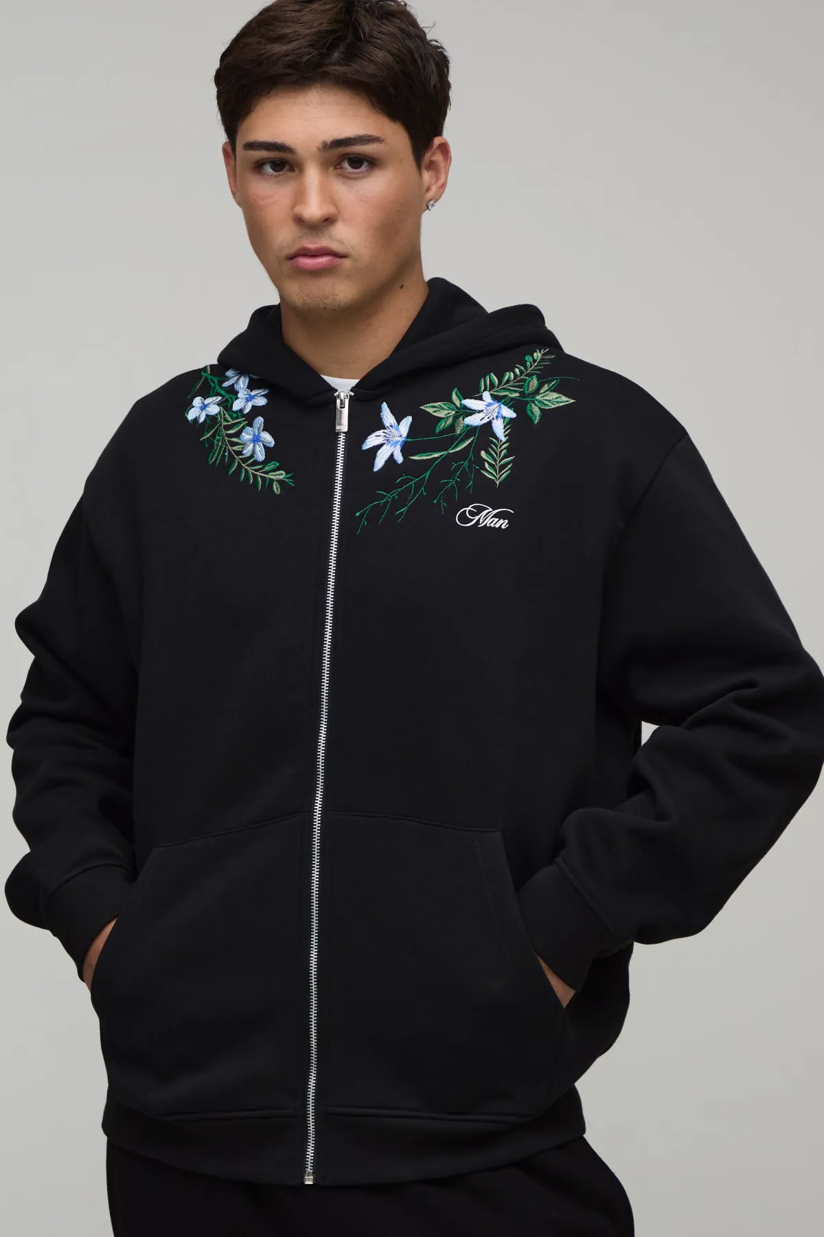 boohooMAN Sweat À Casynthétiqueche Oversize Boxy Zippé Avec Broderie Florale<Homme Sweats À Capuche Et Sweatshirts|Sweats À Capuche Et Sweats