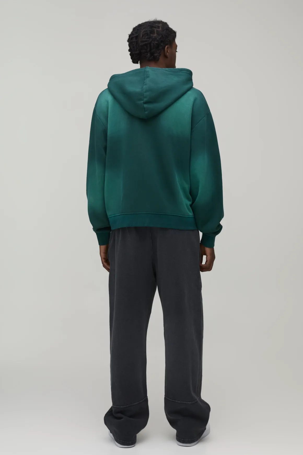 Sweat à Casynthétiqueche Oversize Boxy avec Finition Spray Wash, Broderie Homme et Double Zip Traversant