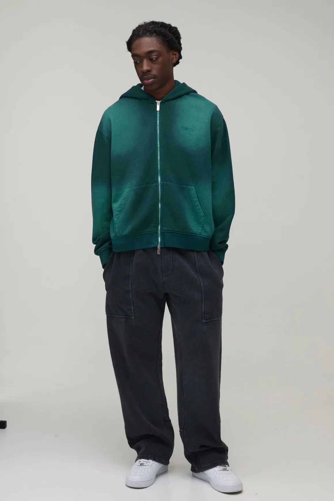 Sweat à Casynthétiqueche Oversize Boxy avec Finition Spray Wash, Broderie Homme et Double Zip Traversant