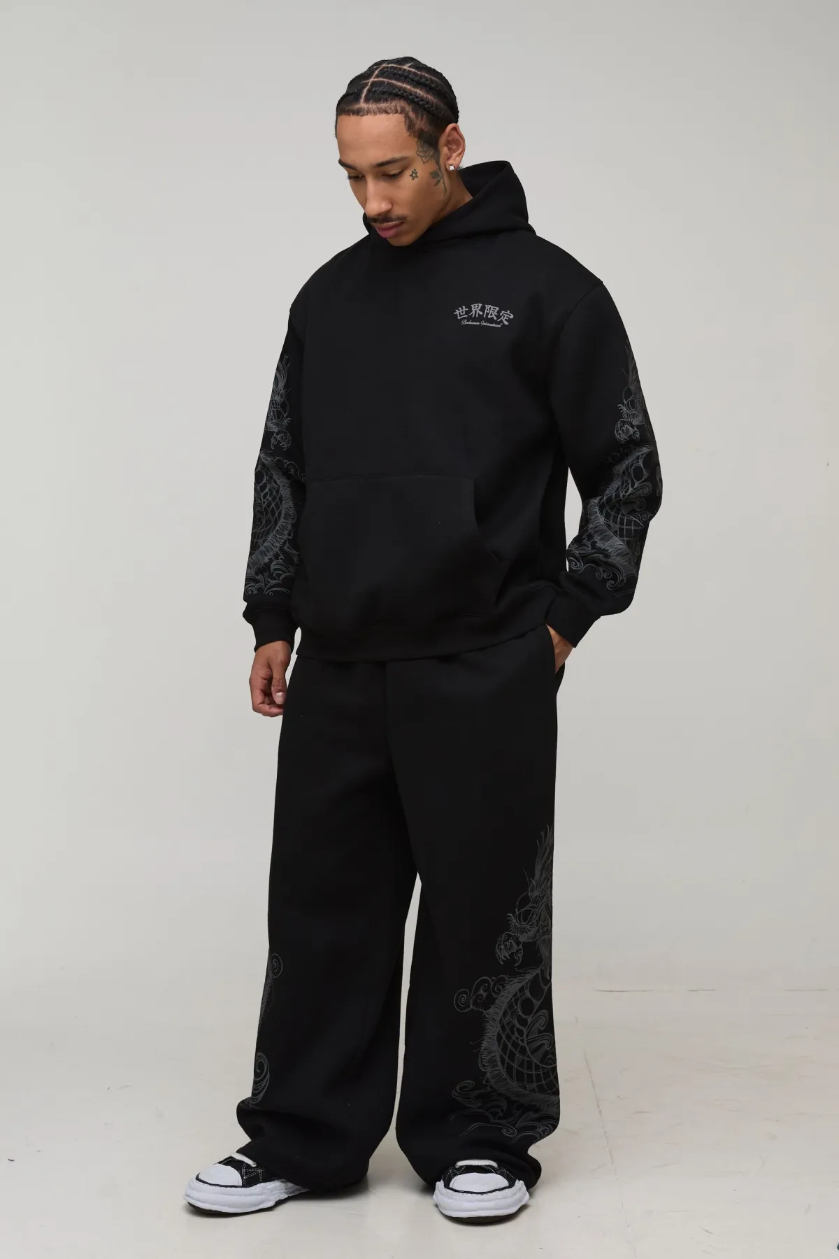 boohooMAN Sweat à Casynthétiqueche Surdimensionné avec Impression Dragon en Relief<Homme Sweats À Capuche Et Sweatshirts|Sweats À Capuche Grande Taille