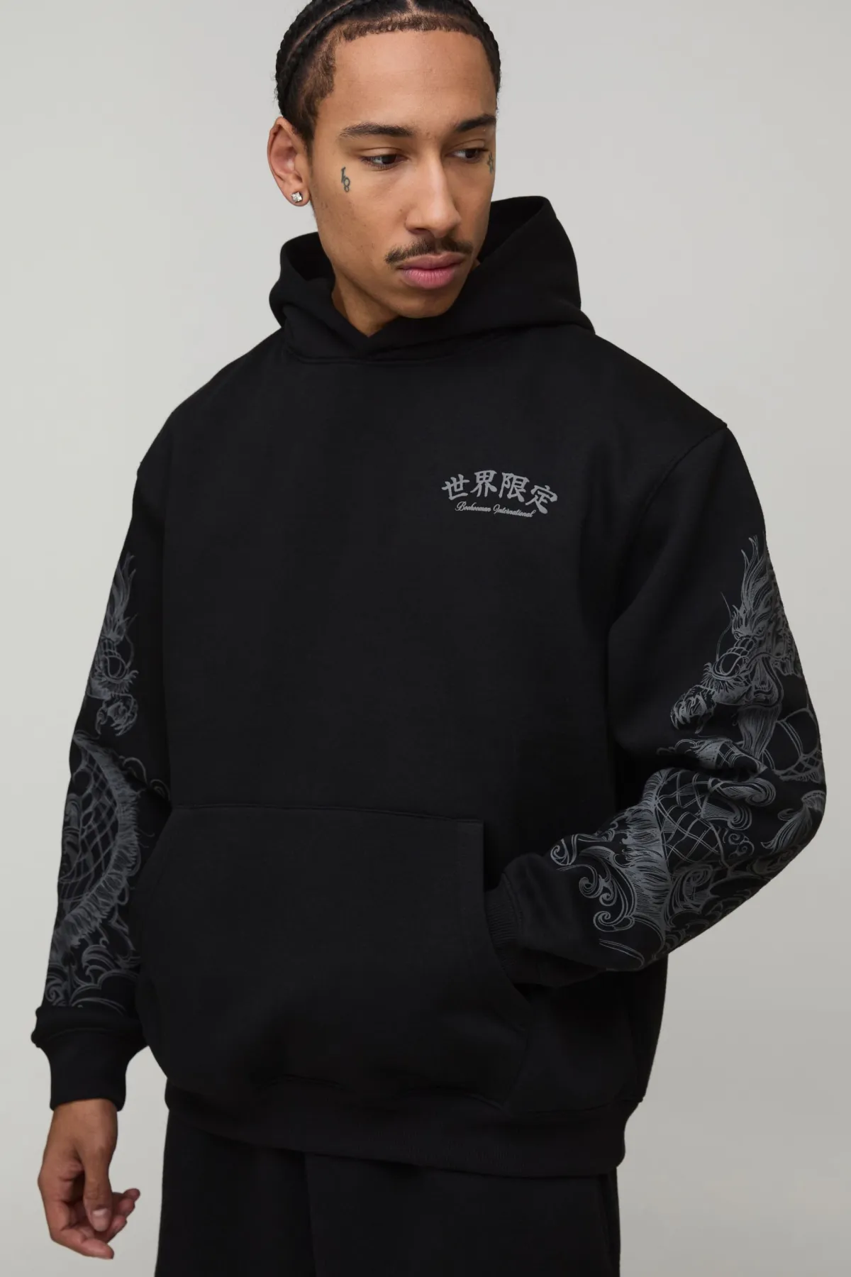 boohooMAN Sweat à Casynthétiqueche Surdimensionné avec Impression Dragon en Relief<Homme Sweats À Capuche Et Sweatshirts|Sweats À Capuche Grande Taille