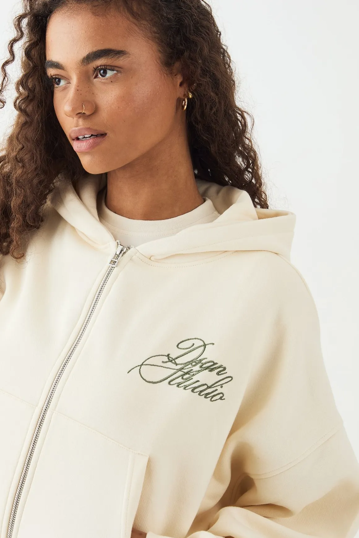Sweat à Casynthétiqueche Zippé Boxy Script DSGN Studio