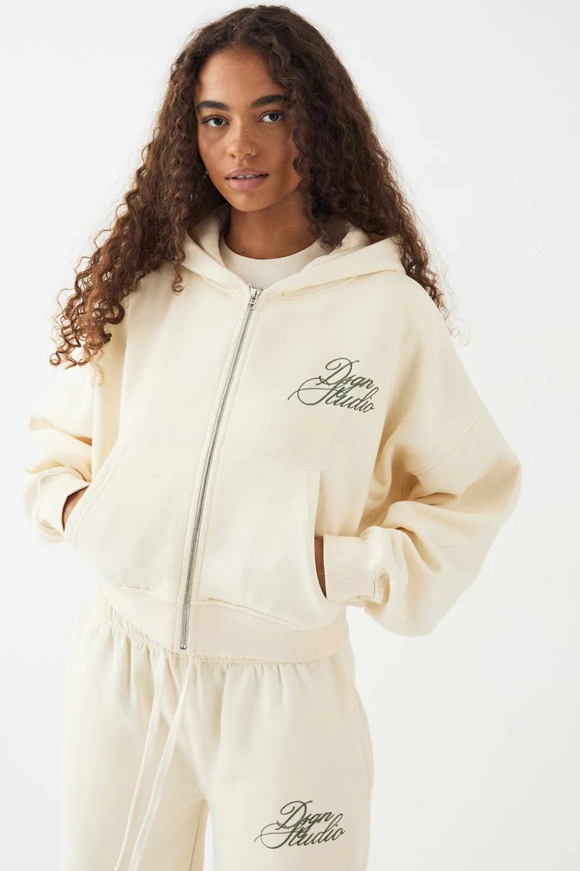 Sweat à Casynthétiqueche Zippé Boxy Script DSGN Studio