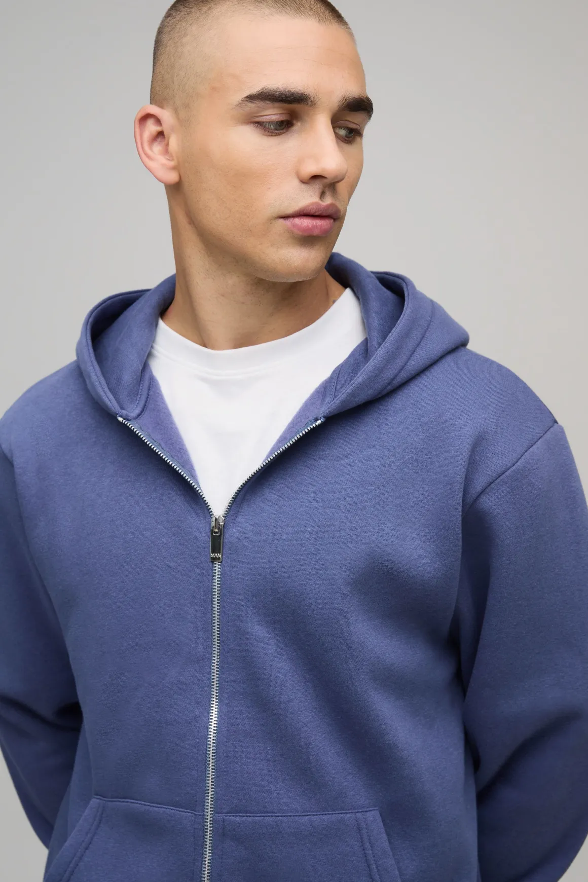 Sweat à Casynthétiqueche Zippé Coupe Regular Basique