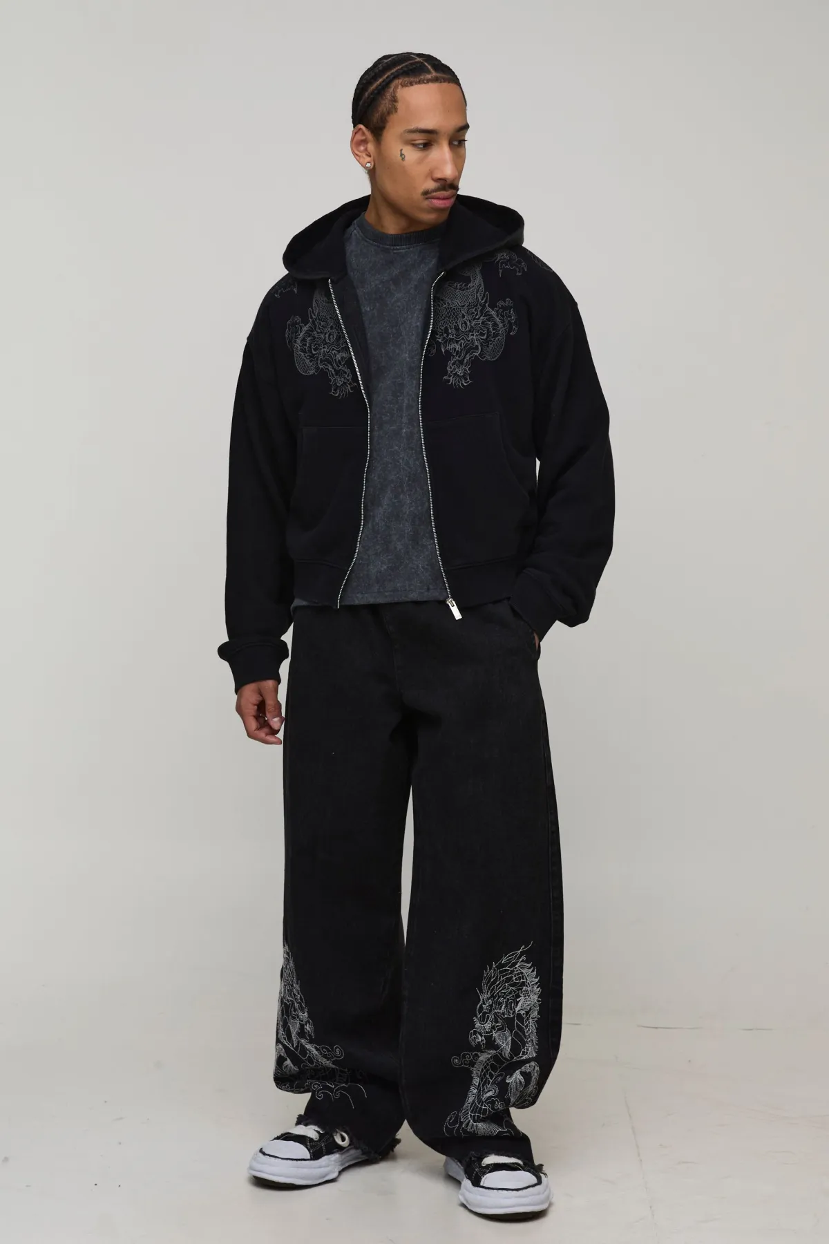 boohooMAN Sweat à Casynthétiqueche Zippé Coupe Ajustée Motif Dragon Effet Délavé<Homme Sweats À Capuche Et Sweatshirts|Sweats À Capuche Et Sweats