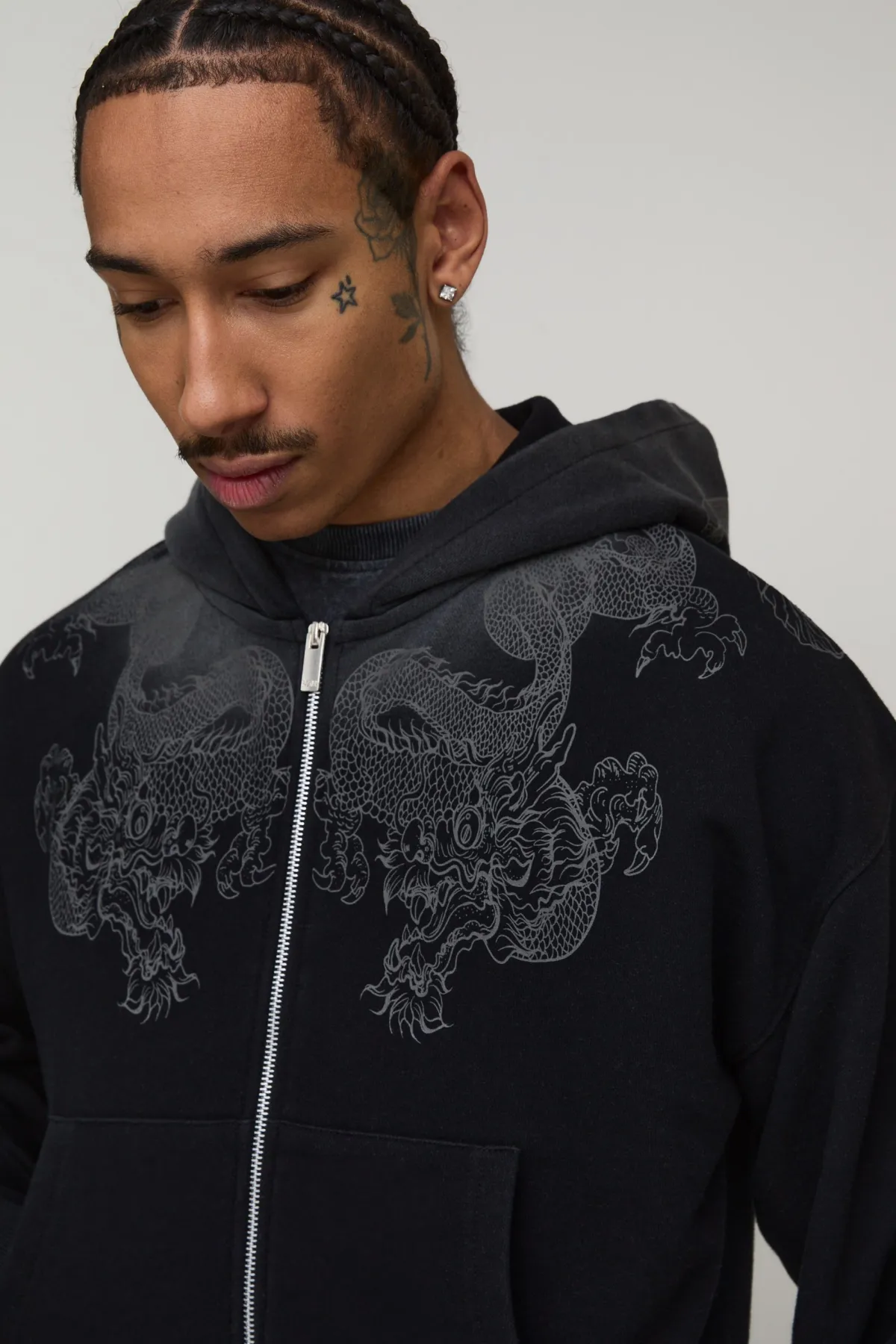 boohooMAN Sweat à Casynthétiqueche Zippé Coupe Ajustée Motif Dragon Effet Délavé<Homme Sweats À Capuche Et Sweatshirts|Sweats À Capuche Et Sweats