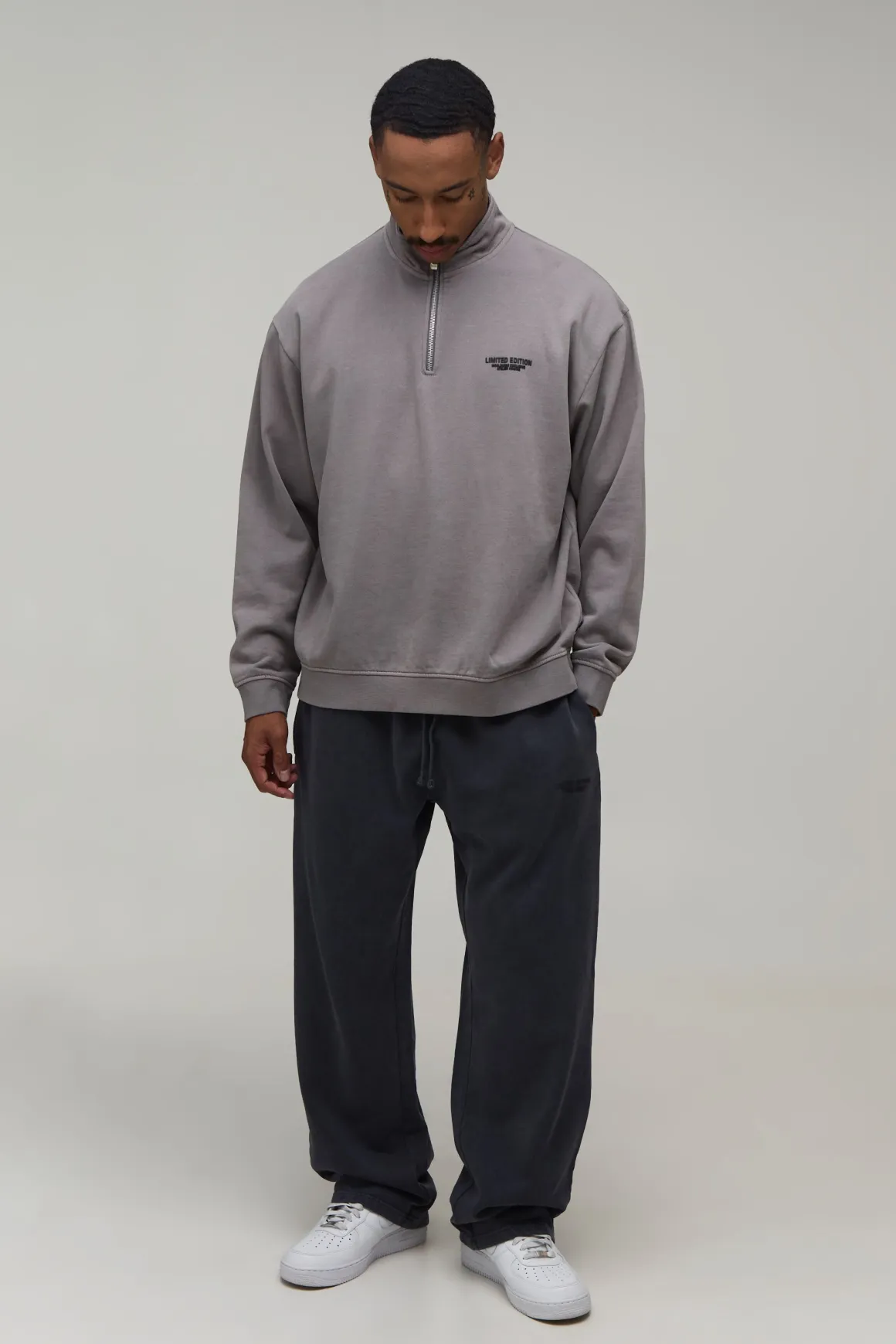 Sweat Col Montant Zippé 1/4 Oversize Édition Limitée Effet Délavé Texte En Relief