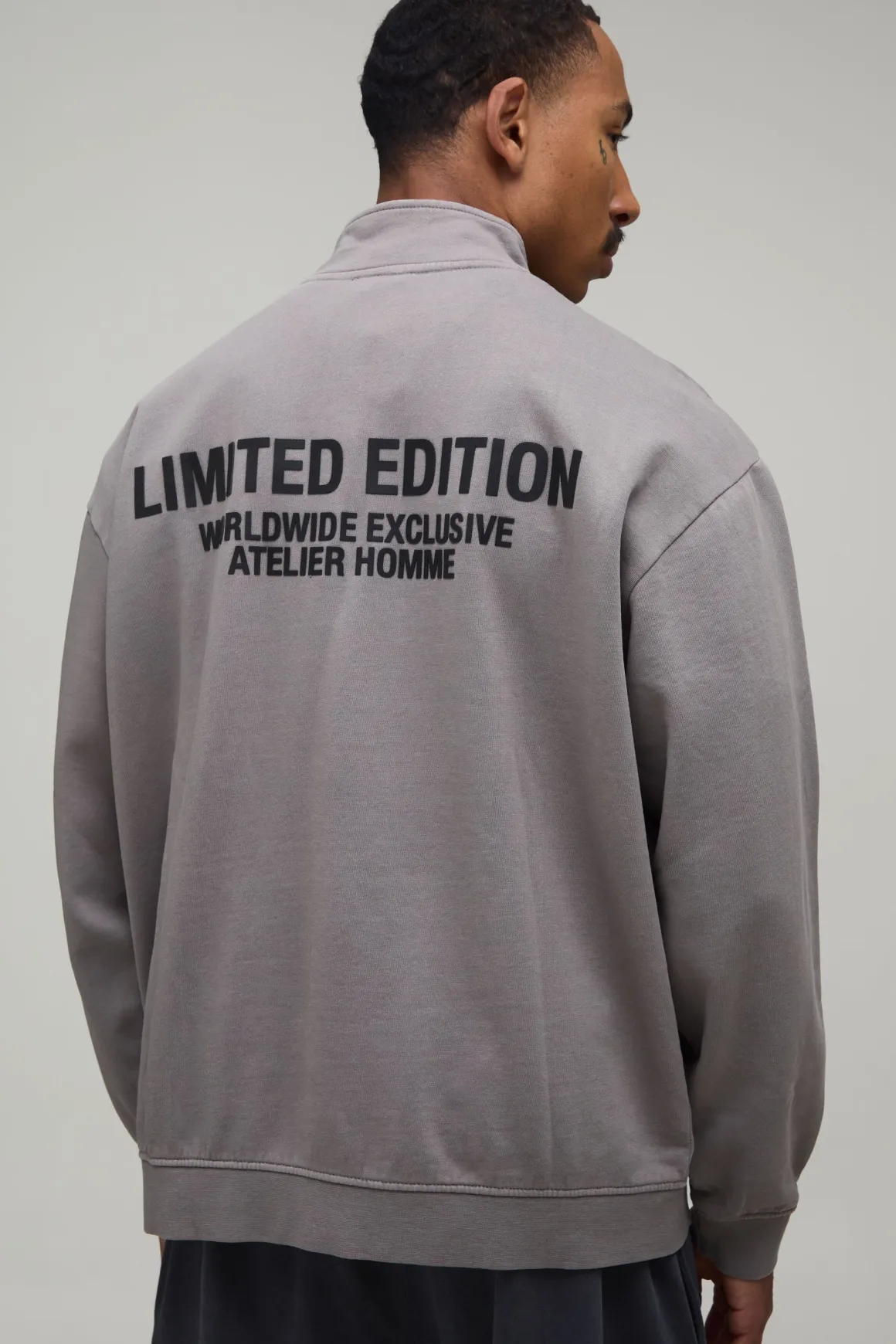 Sweat Col Montant Zippé 1/4 Oversize Édition Limitée Effet Délavé Texte En Relief