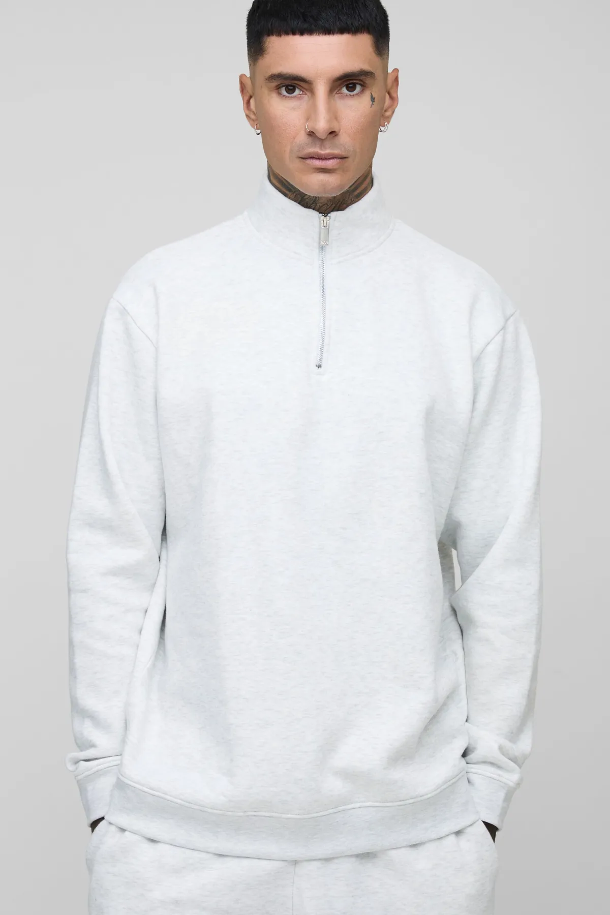 boohooMAN Sweat-shirt basique surdimensionné à fermeture éclair partielle et col en entonnoir<Homme Tout Afficher|Sweats À Capuche Tall