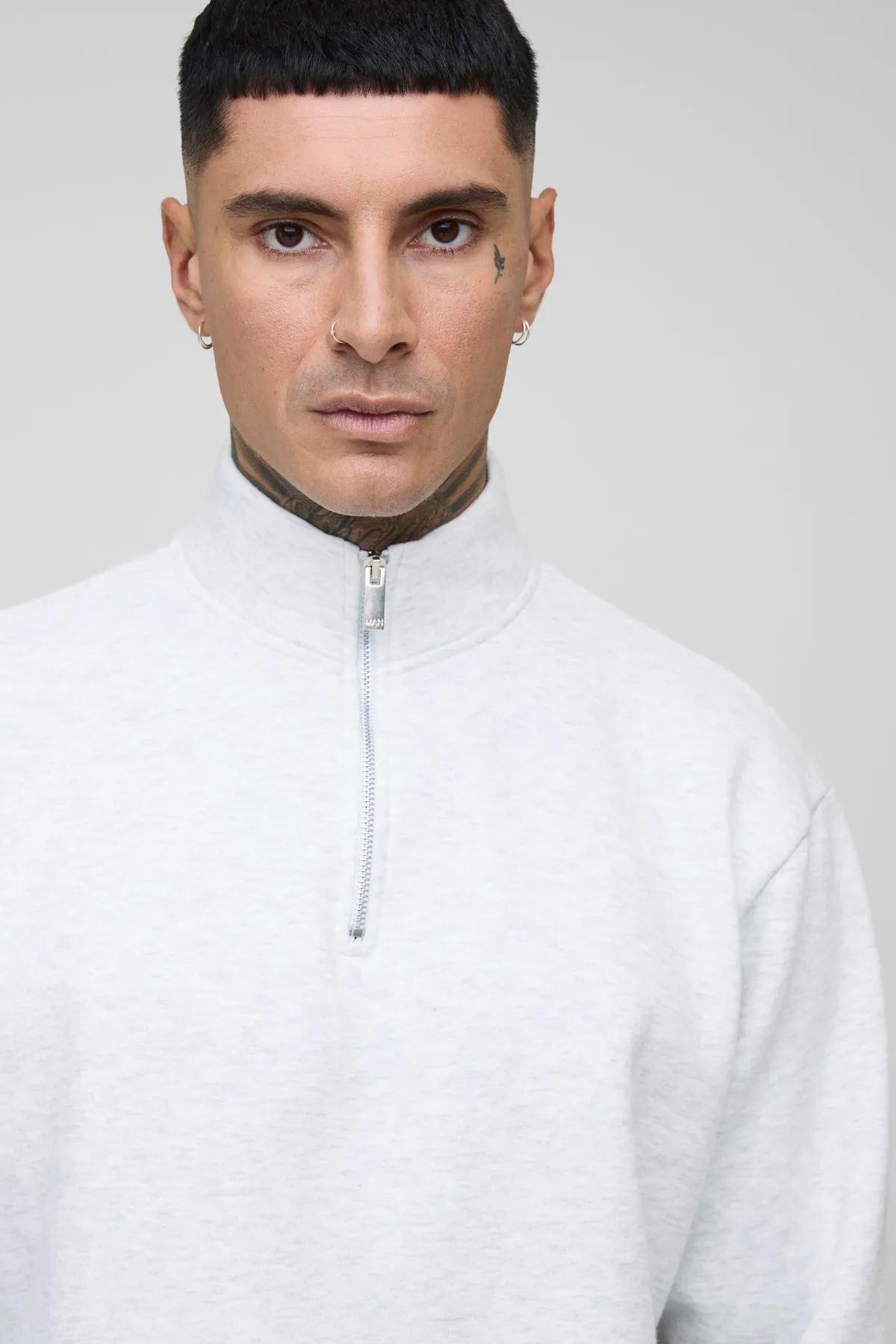 boohooMAN Sweat-shirt basique surdimensionné à fermeture éclair partielle et col en entonnoir<Homme Tout Afficher|Sweats À Capuche Tall