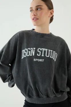 Sweat-shirt Col Rond DSGN Studio À Manches Ballon Et Imprimé Universitaire