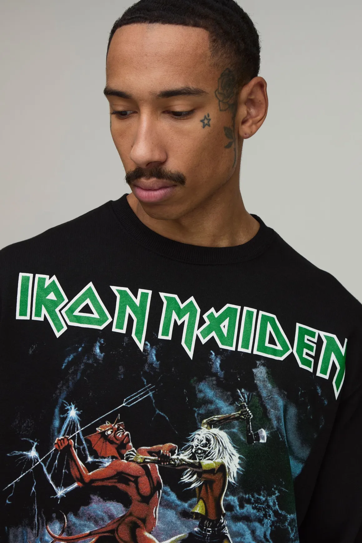 Sweatshirt Délavé Oversized Sous Licence Iron Maiden
