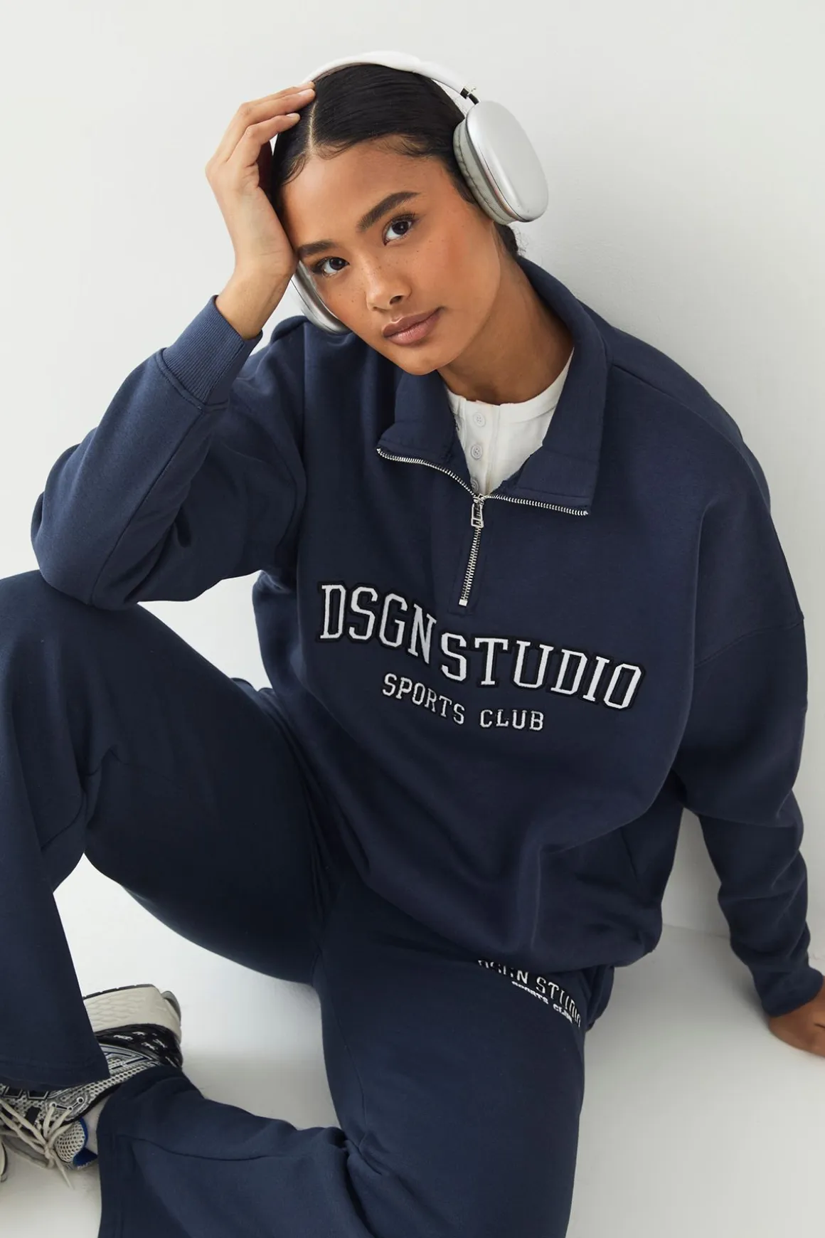 Sweat-shirt DSGN Studio à Demi-Fermeture Éclair Oversize avec Appliqué