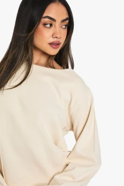 boohoo Sweat-shirt en interlock à la taille cintrée<Femme Sweats À Capuche Et Sweats|Sweats À Capuche Et Sweatshirts