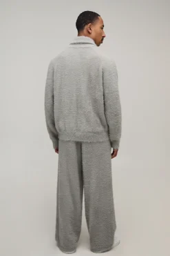 boohooMAN Synthétiquell À Col Montant Zippé En Maille Duveteuse Extrême Avec Manches Raglan Coupe Décontractée<Homme Maille|Mailles