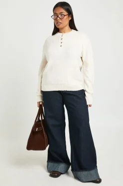 boohoo synthétiquell Col Rond à Boutons Dorés Grande Taille<Femme Pulls Et Gilets|Toutes Les Mailles