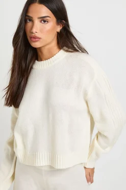 boohoo Synthétiquell Col Rond Et Pantalon Large Petite<Femme Pulls Et Gilets|Toutes Les Mailles