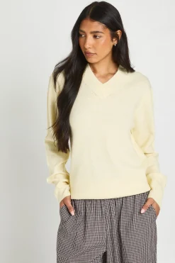 boohoo Synthétiquell Col V En Maille Douce Pour Grandes Tailles<Femme Pulls Et Gilets|Toutes Les Mailles