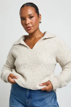 boohoo Synthétiquell Grande Taille En Maille Bouclée À Col Et Poche Plaquée<Femme Pulls Et Gilets|Toutes Les Mailles