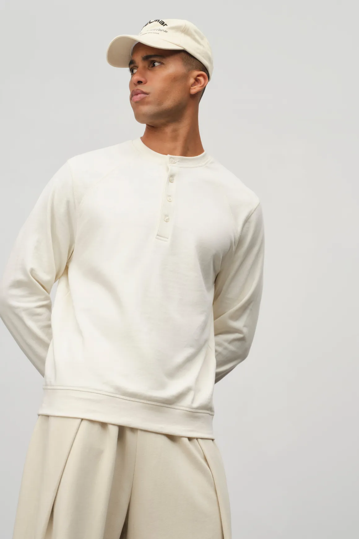 Synthétiquell Henley À Empiècements Raglan Coupe Regular