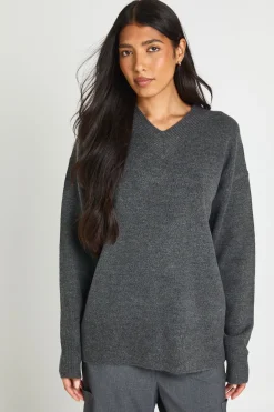 boohoo Synthétiquell Long Oversize En Maille Douce À Col V Pour Grandes Tailles<Femme Pulls Et Gilets|Toutes Les Mailles