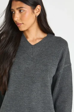 boohoo Synthétiquell Long Oversize En Maille Douce À Col V Pour Grandes Tailles<Femme Pulls Et Gilets|Toutes Les Mailles