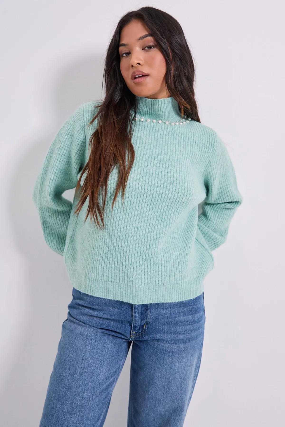 Dorothy Perkins synthétiquell Petite à Détail Perles au Col<Femme Pulls Et Gilets|Toutes Les Mailles
