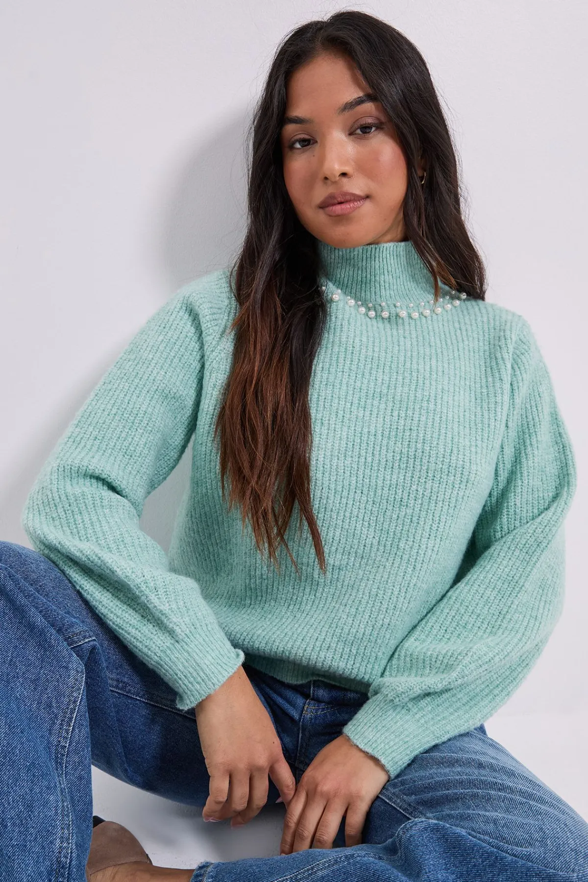 Dorothy Perkins synthétiquell Petite à Détail Perles au Col<Femme Pulls Et Gilets|Toutes Les Mailles
