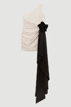 Taffeta Bandeau Robe Mini Drapée à Rosette Sur Mesure