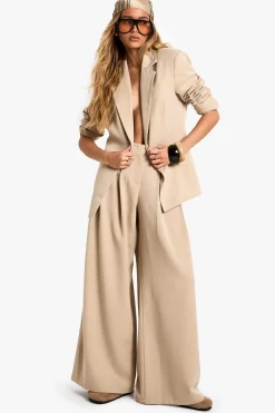 boohoo Tailored Cinched Waist Blazer<Femme Blazers|Vestes & Manteaux