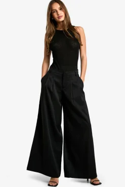 Tailored Extreme Wide Leg Trousers → Pantalon Évasé Extrême Sur Mesure