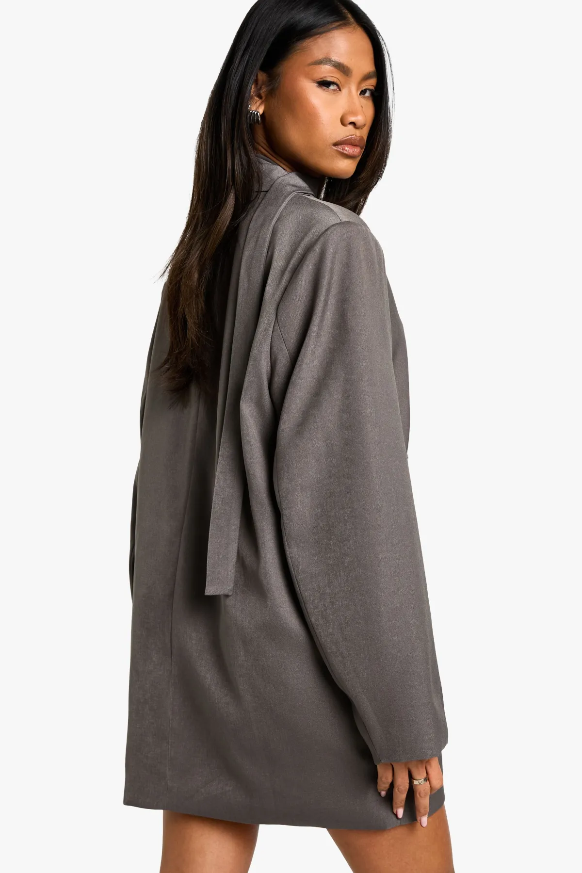 boohoo Tailored Oversized Boxy fit Scarf Detail Blazer Dress<Femme Tailleurs|Robes À Manches Longues