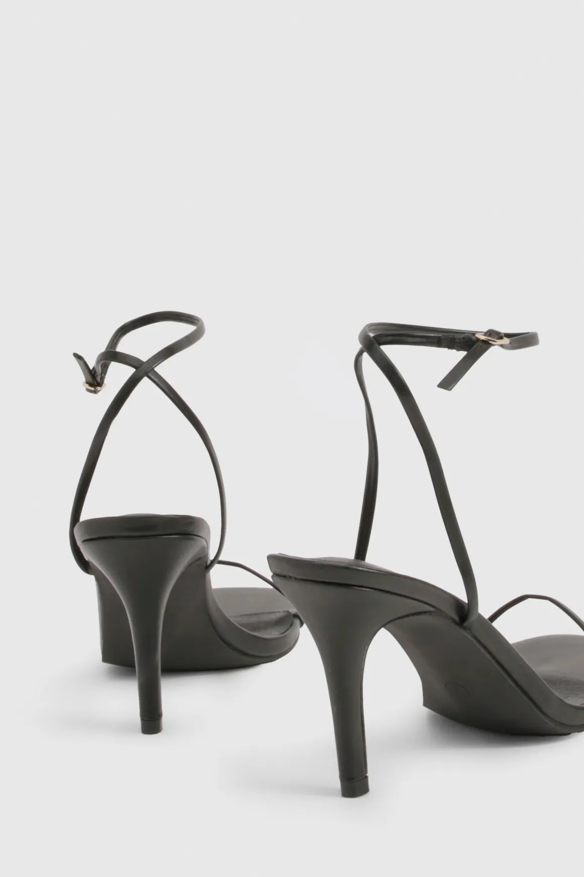 Talons aiguilles bas presque invisibles