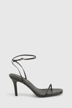 Talons aiguilles bas presque invisibles
