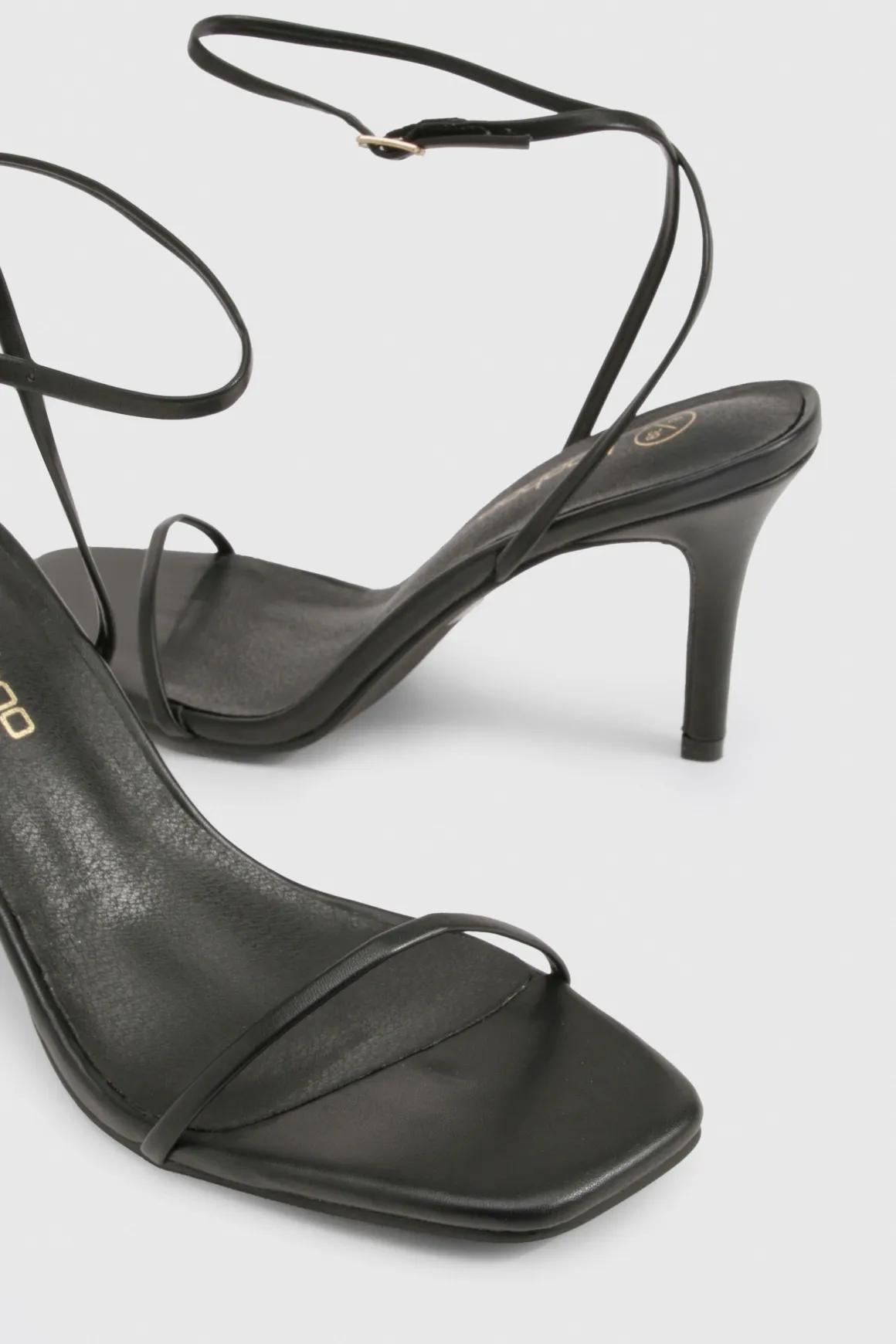 Talons aiguilles bas presque invisibles