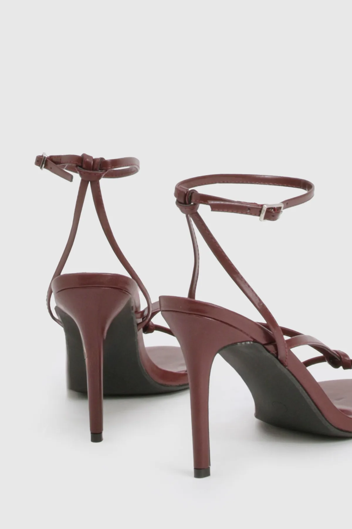 boohoo Talons aiguilles hauts à coupe large avec détail de nœud< Chaussures Festives|Chaussures À Talons