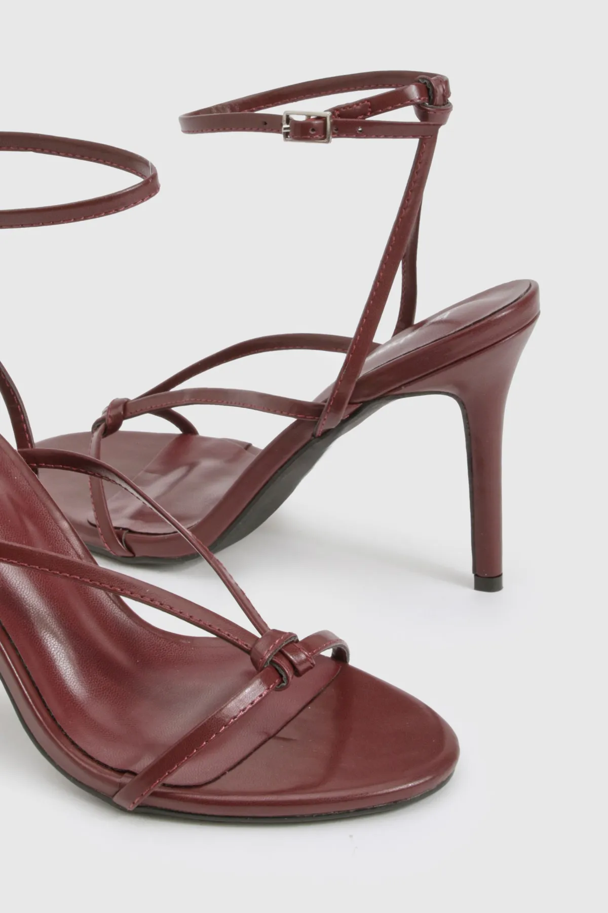 boohoo Talons aiguilles hauts à coupe large avec détail de nœud< Chaussures Festives|Chaussures À Talons