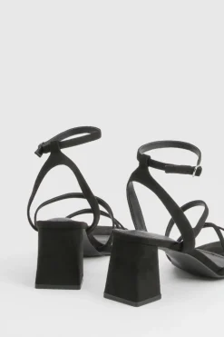 boohoo Talons Bloc À Brides En Synthétique Coupe Large< Chaussures Festives|Chaussures À Talons