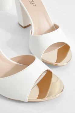 Talons à bloc en deux parties avec détail de boucle, coupe large