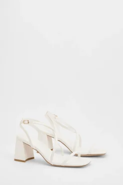 Talons À Bloc Mi-hauteur Avec Brides Croisées Sur Le Devant