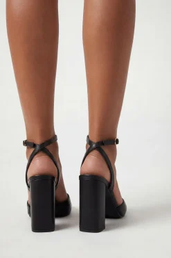 boohoo Talons À Bride Large Et Double Lanière Coupe Large< Chaussures Festives|Chaussures À Talons