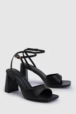 boohoo Talons À Bride Large Et Double Lanière Coupe Large< Chaussures Festives|Chaussures À Talons