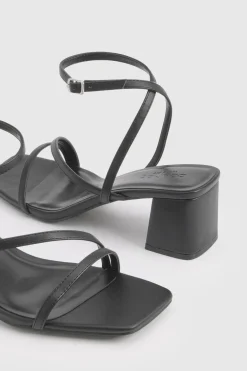 boohoo Talons À Brides Asymétriques Et Petit Talon Bloc Coupe Large< Chaussures Festives|Chaussures À Talons