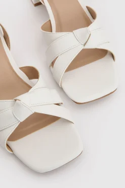 boohoo Talons À 2 Brides Coupe Large Avec Détail Tressé< Chaussures À Talons