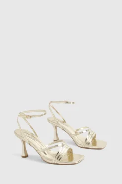 Talons à brides en 2 parties pour pieds larges
