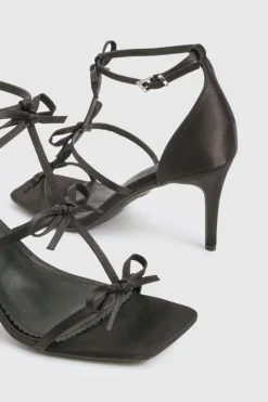 Talons à brides en satin avec nœud, édition limitée pour pieds larges