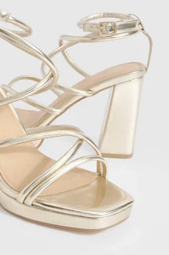 boohoo Talons compensés à brides croisées métalliques< Chaussures Festives|Chaussures À Talons