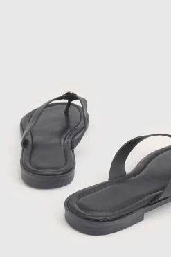 Tongs Coupe Large En Synthétiquecuir Avec Détail Métallique